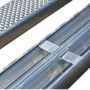 Variant 4000kg Aluminium Trailer Loading Ramps For Sale with strengthened core