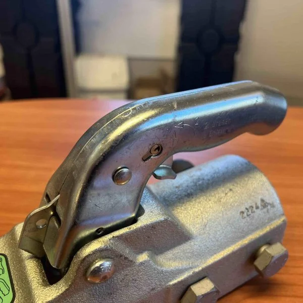 KNOTT Coupling handle lock